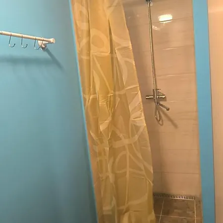 сдам номер посуточно у моря совиньон Apartment